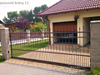 posuvná brána